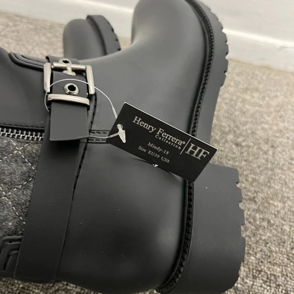 NWT Henry Ferrera Collection Ladies Boot Size 8
